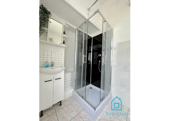 Square - 20 Minutes To Old Town & Seaside Accommodatie bij particulieren Gdańsk