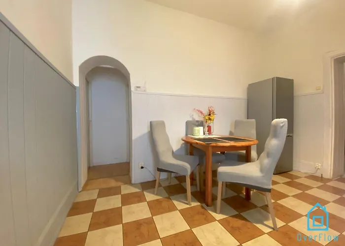Homestay szállás Square - 20 Minutes To Old Town & Seaside Gdańsk