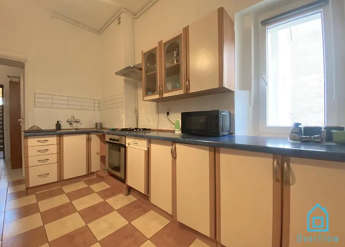 Square - 20 Minutes To Old Town & Seaside Homestay szállás